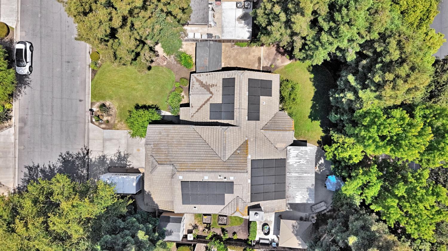 7208 N Antioch Ave, Fresno, CA 93722