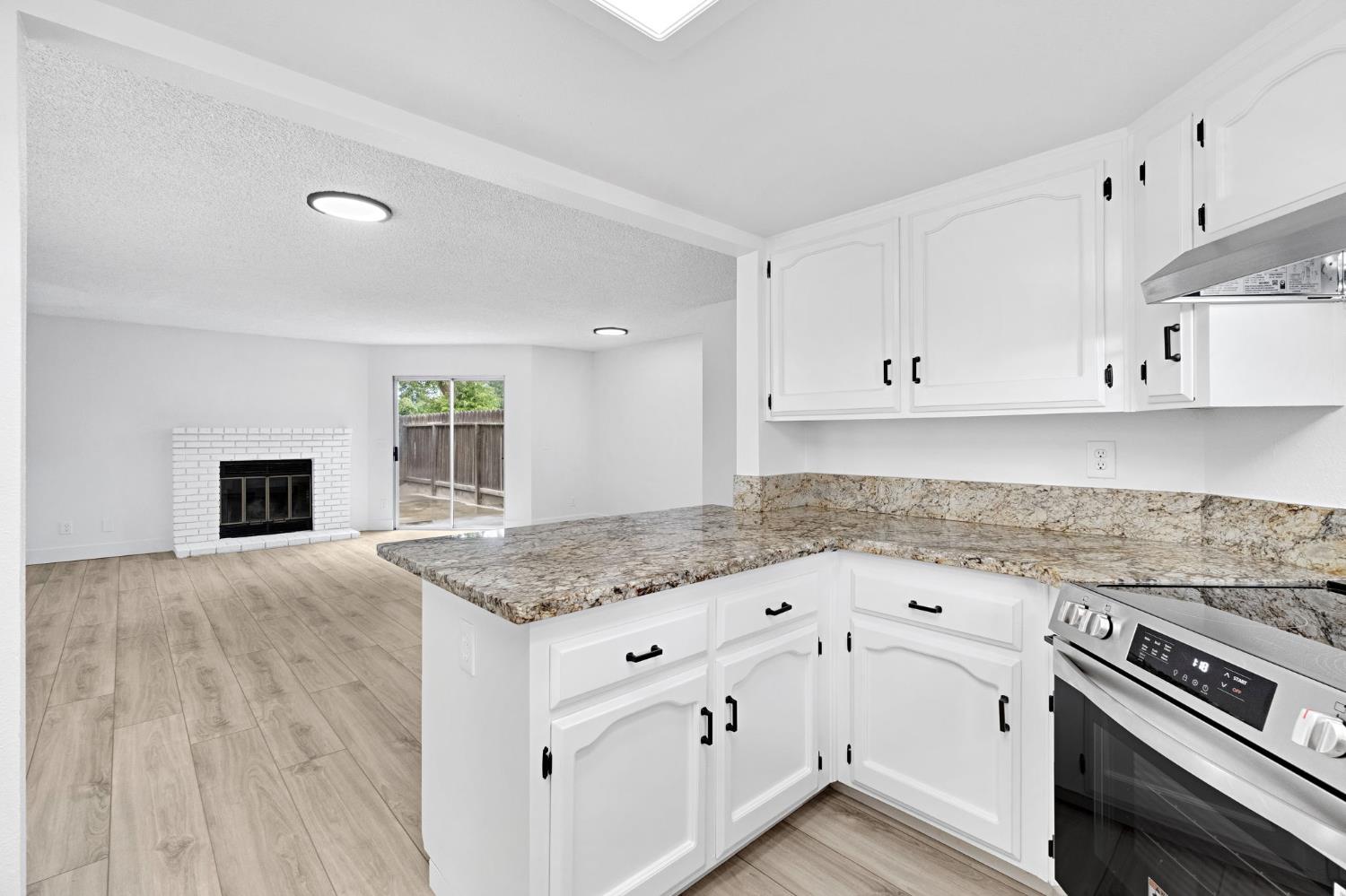 3622 W Terrace Ave, Fresno, CA 93722