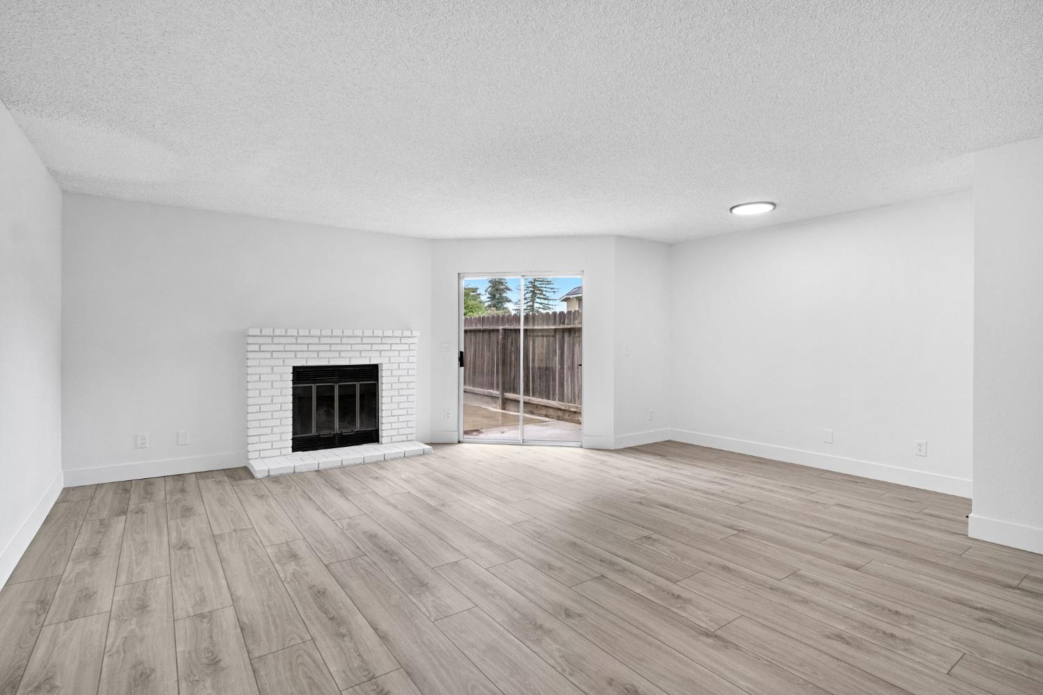 3622 W Terrace Ave, Fresno, CA 93722