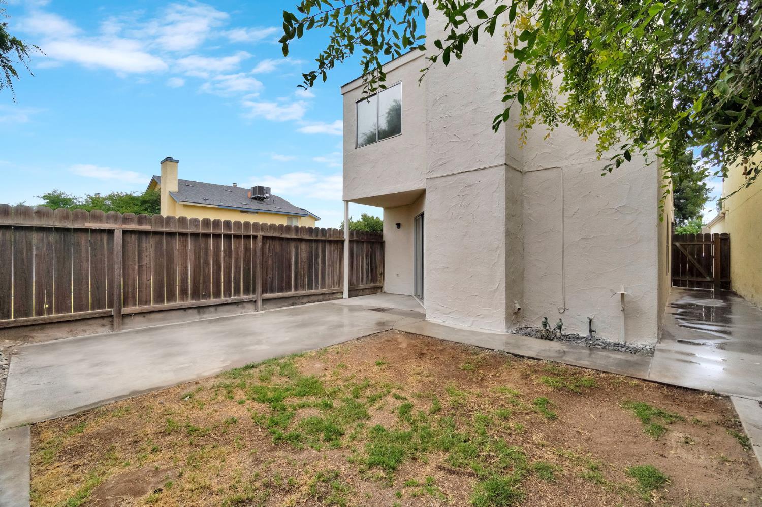 3622 W Terrace Ave, Fresno, CA 93722