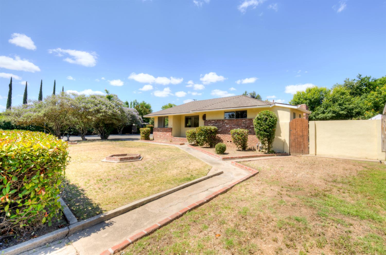 4709 N Palm Ave, Fresno, CA 93704