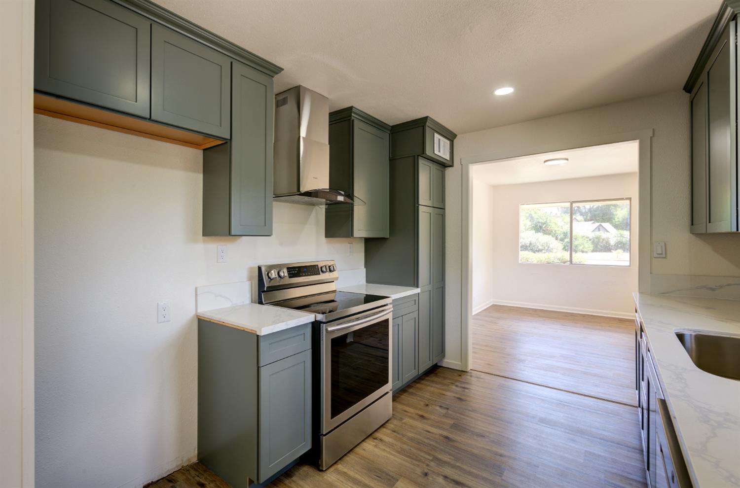 4709 N Palm Ave, Fresno, CA 93704