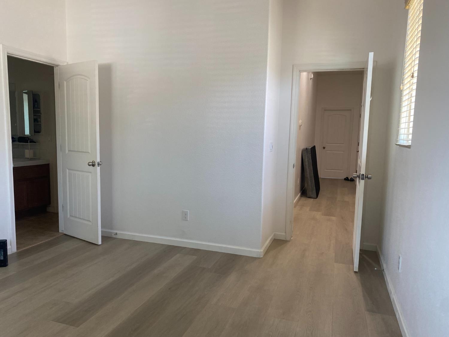 3765 N Pearwood Ave, Fresno, CA 93727