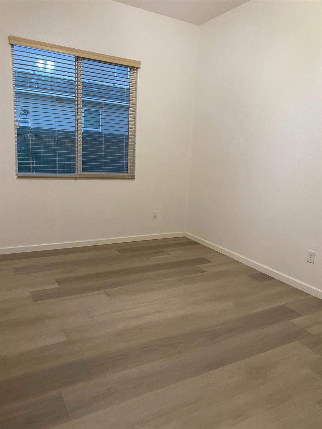 3765 N Pearwood Ave, Fresno, CA 93727
