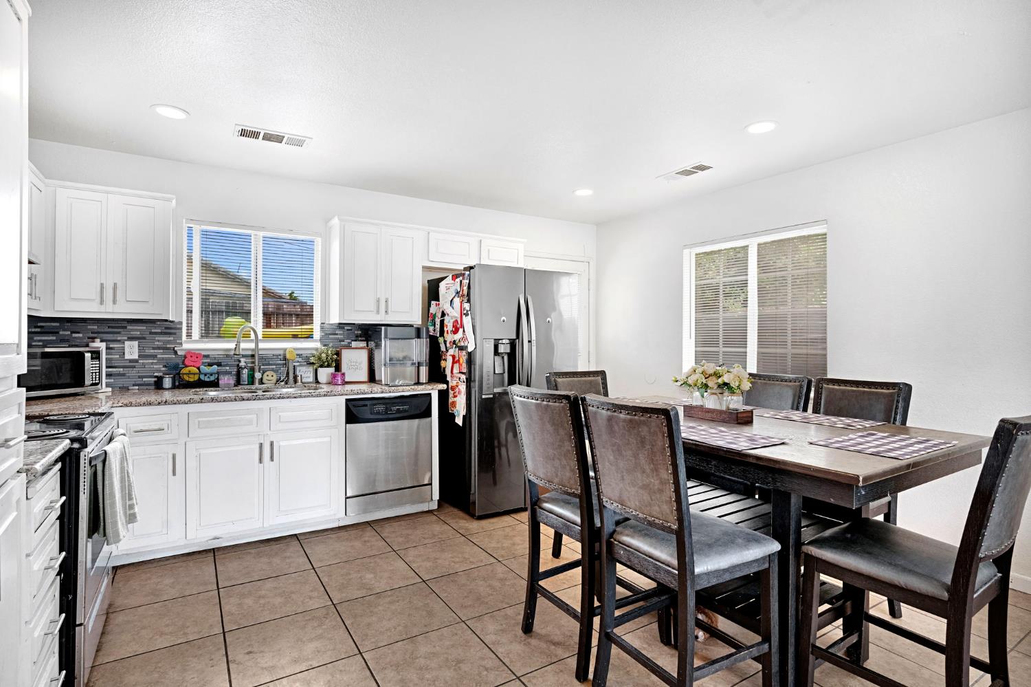 1402 N Bush Ave, Fresno, CA 93727
