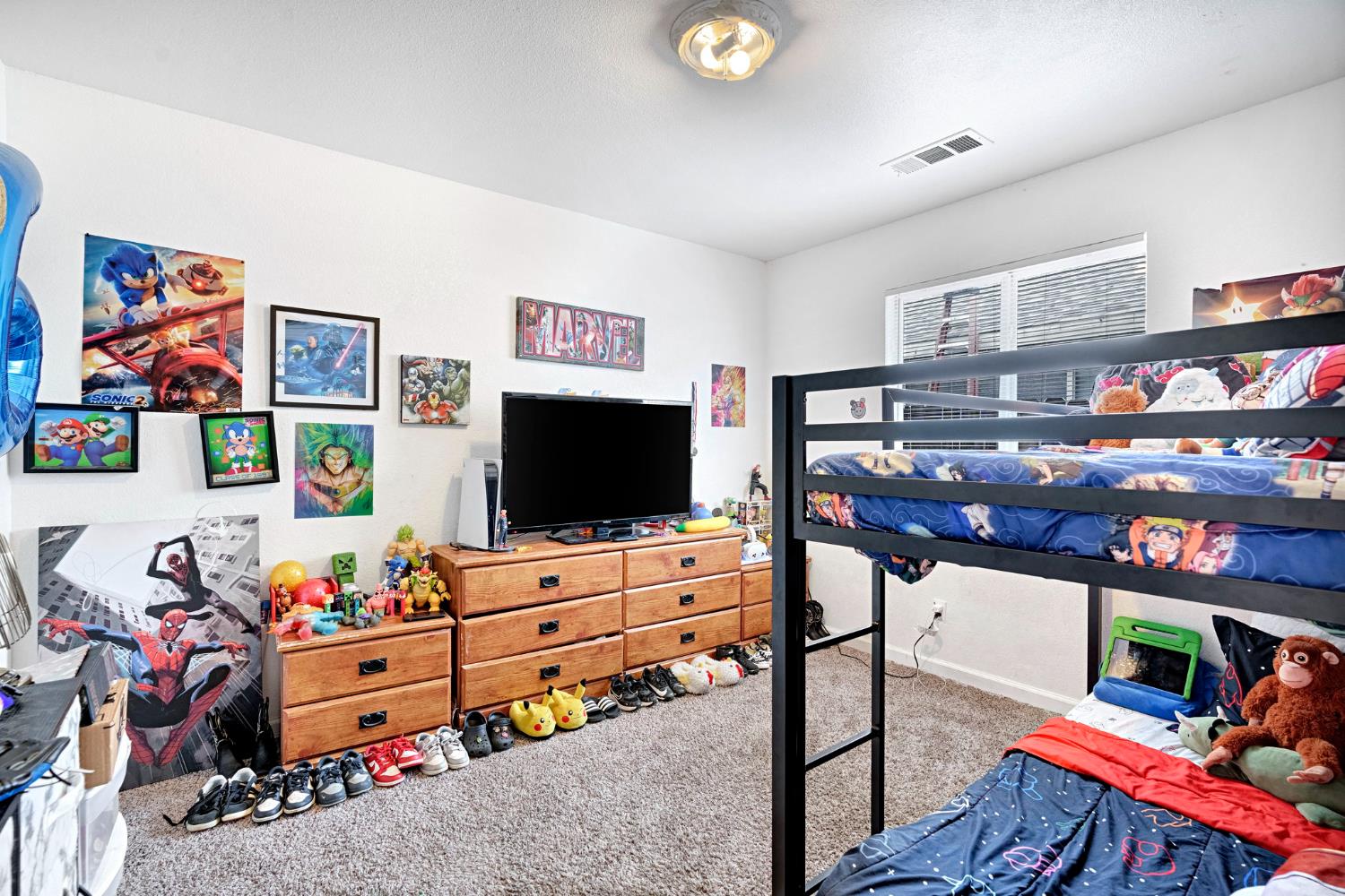 1402 N Bush Ave, Fresno, CA 93727
