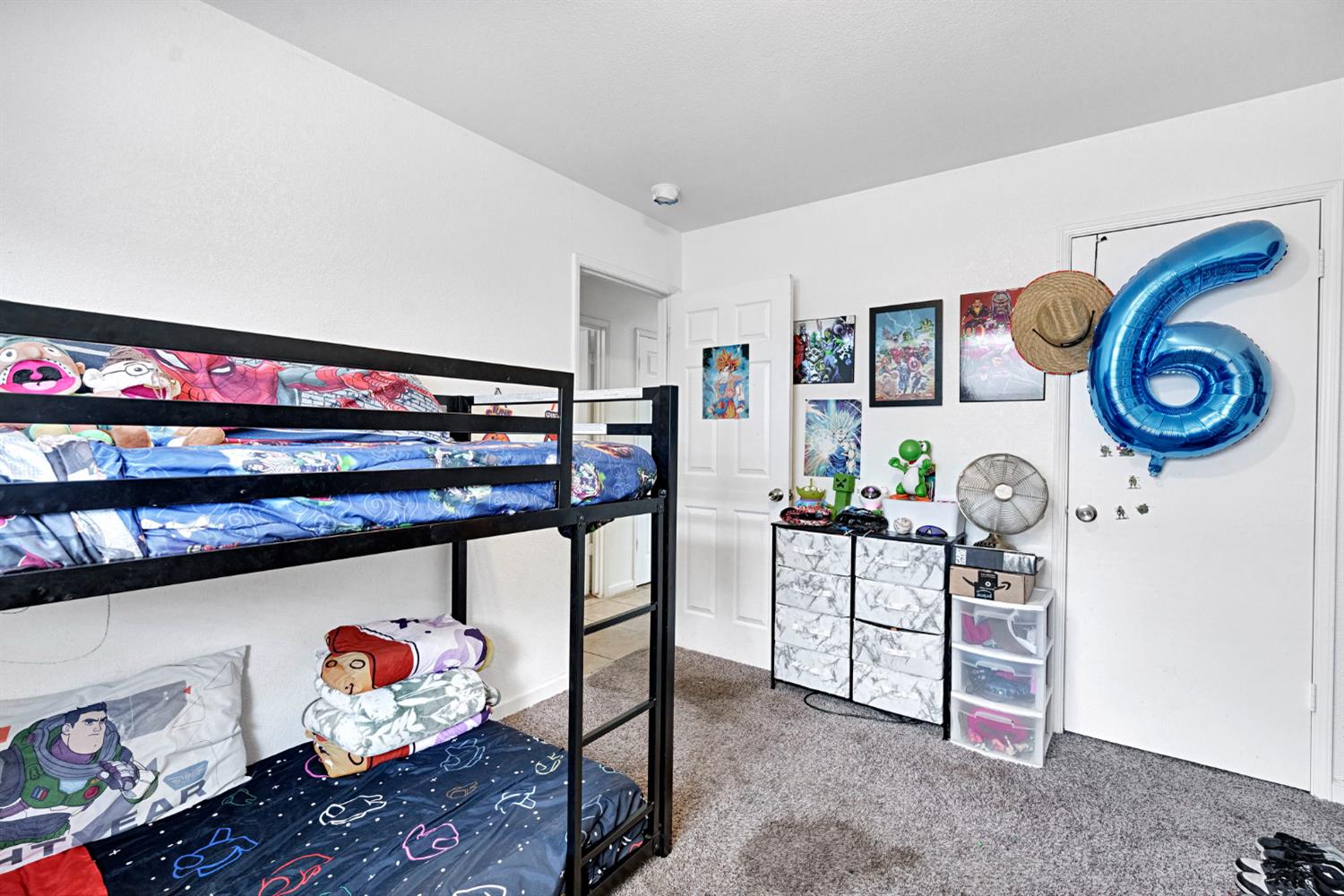 1402 N Bush Ave, Fresno, CA 93727