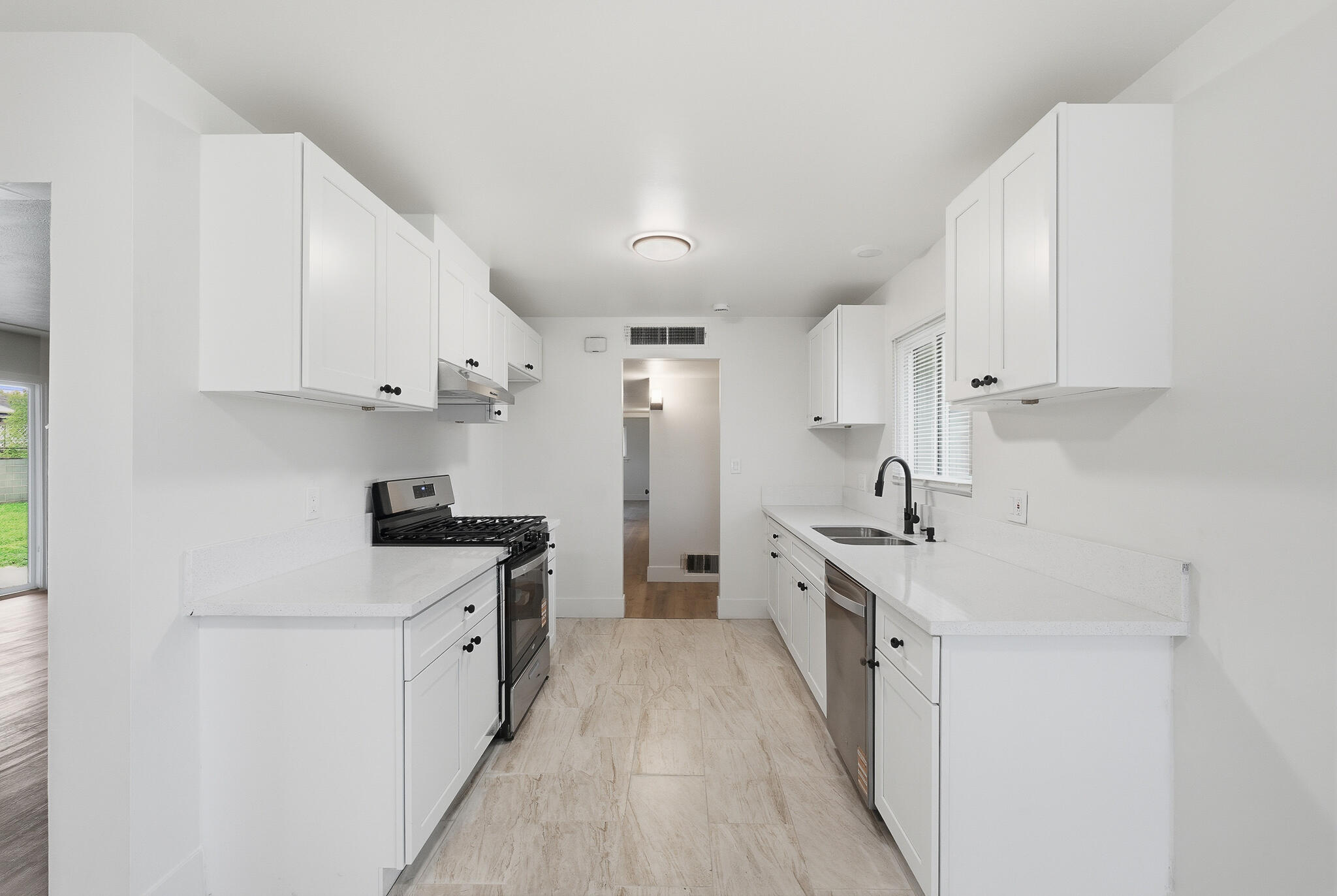 2746 N Cedar Ave, Fresno, CA 93703