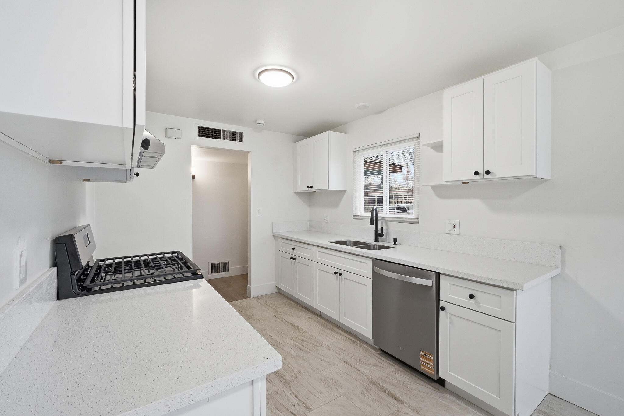 2746 N Cedar Ave, Fresno, CA 93703