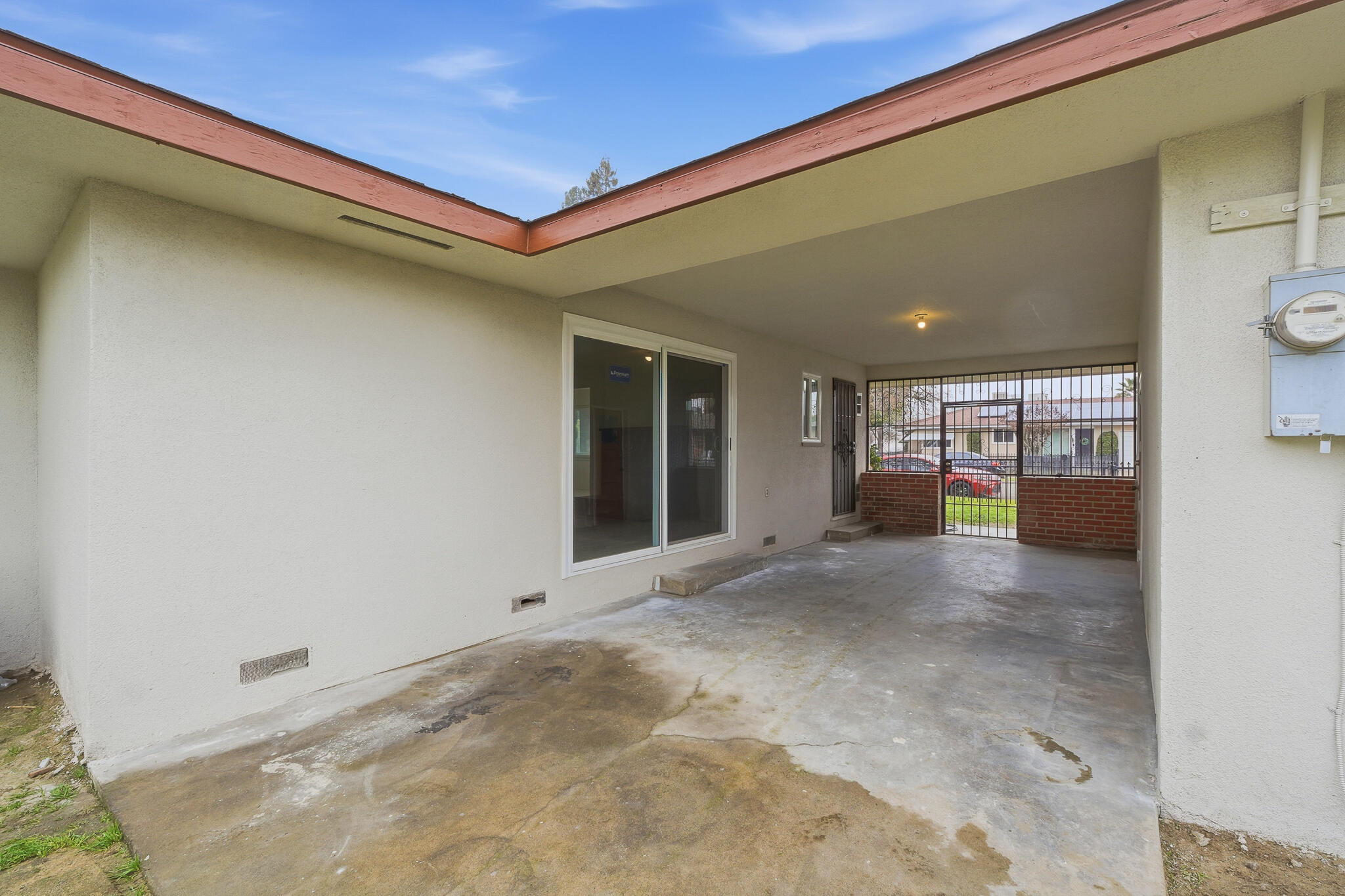 2746 N Cedar Ave, Fresno, CA 93703