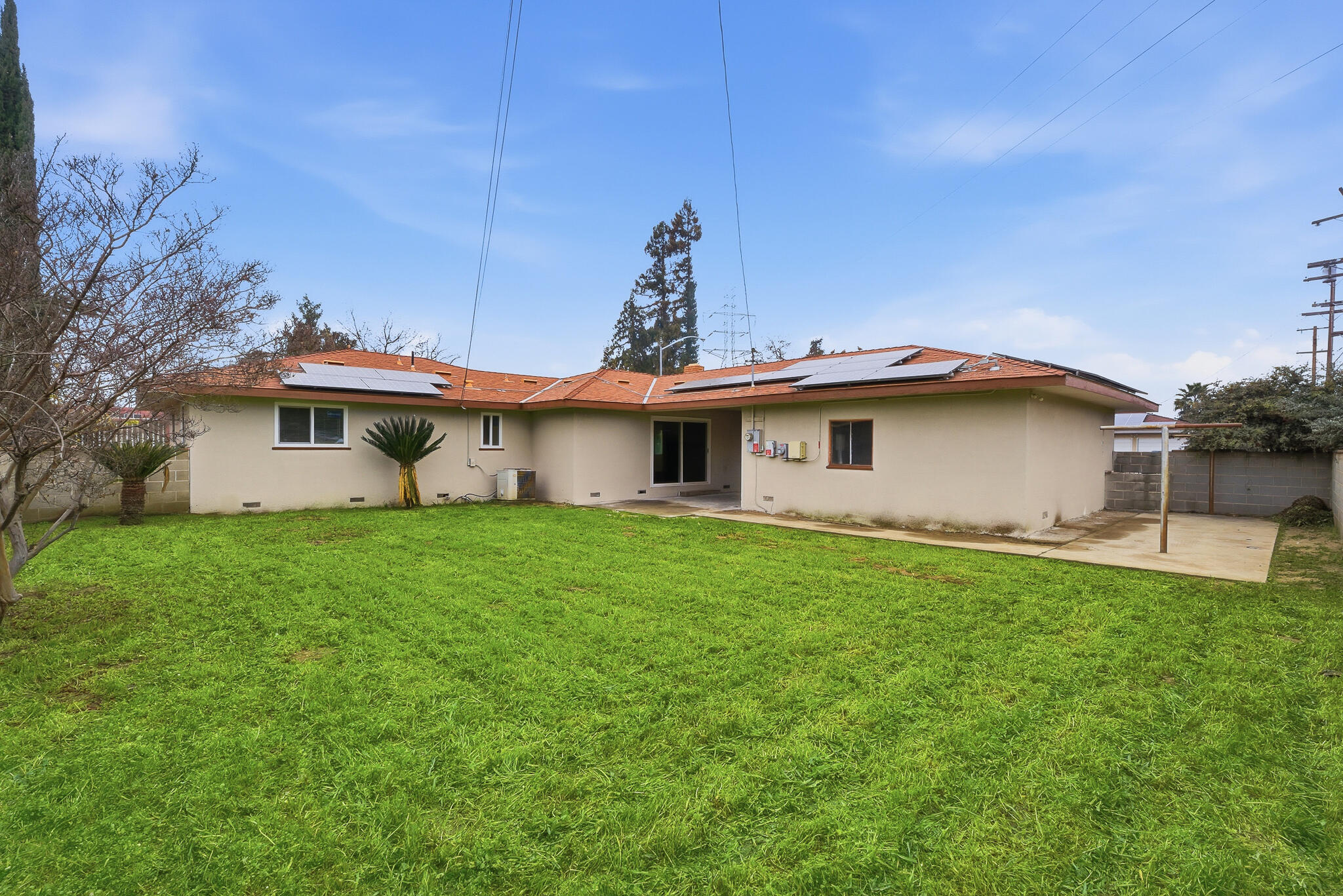 2746 N Cedar Ave, Fresno, CA 93703